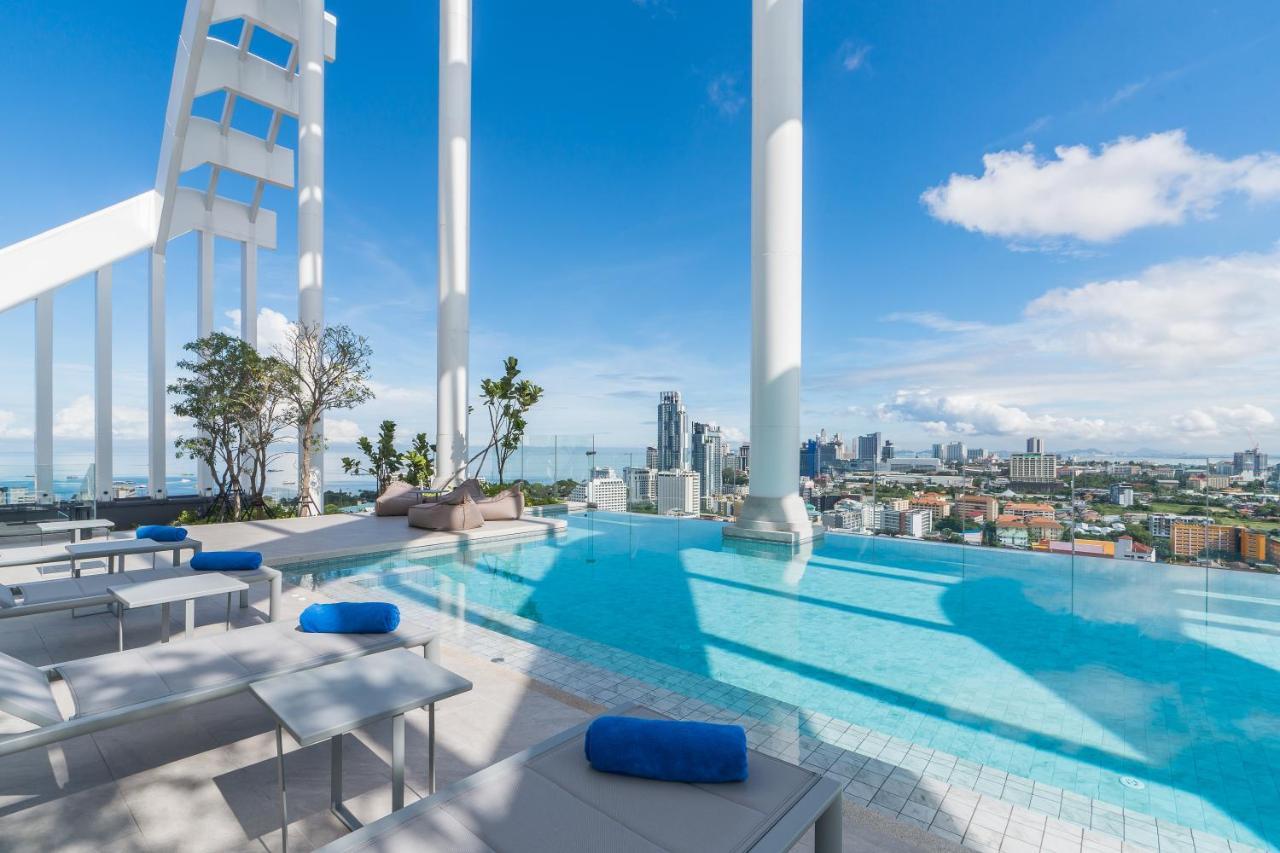 Arbour Hotel&Residence Pattaya Exterior foto Infinity pool at the rooftop